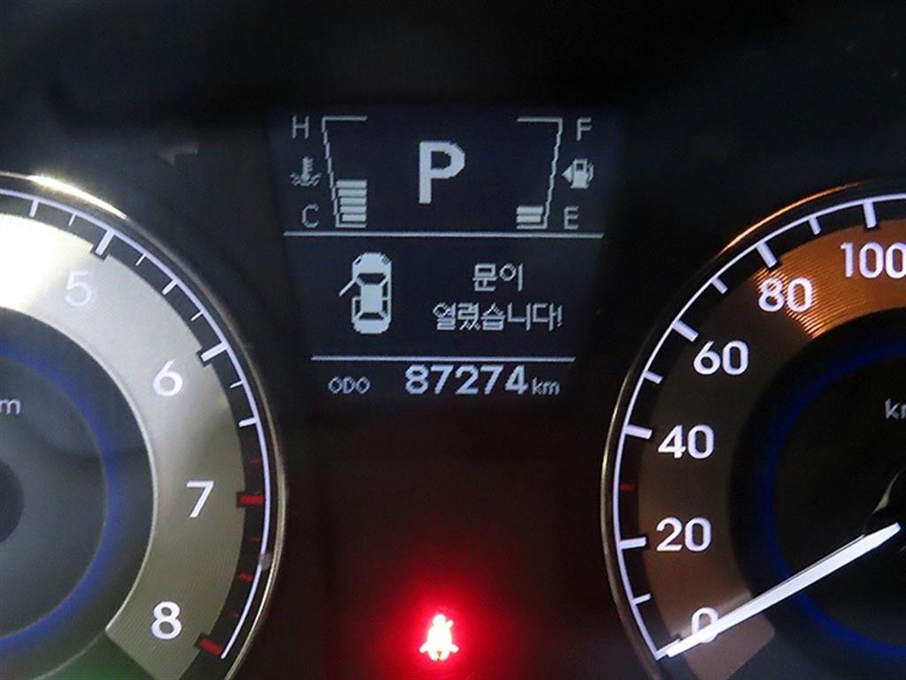 HYUNDAI Accent - Vista 11