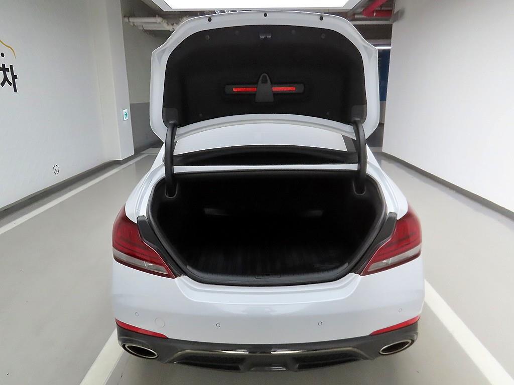 Genesis G70 - Vista 7