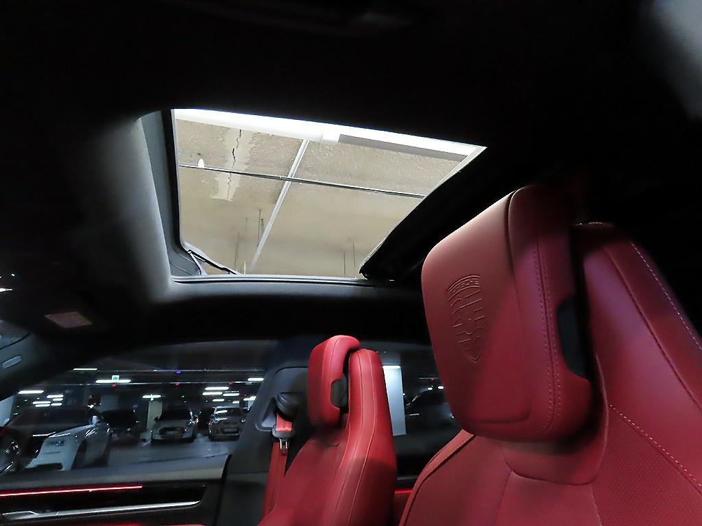 Porsche Macan 2025 Negro - Importación desde Corea - HF Imports Iquique - Foto 18