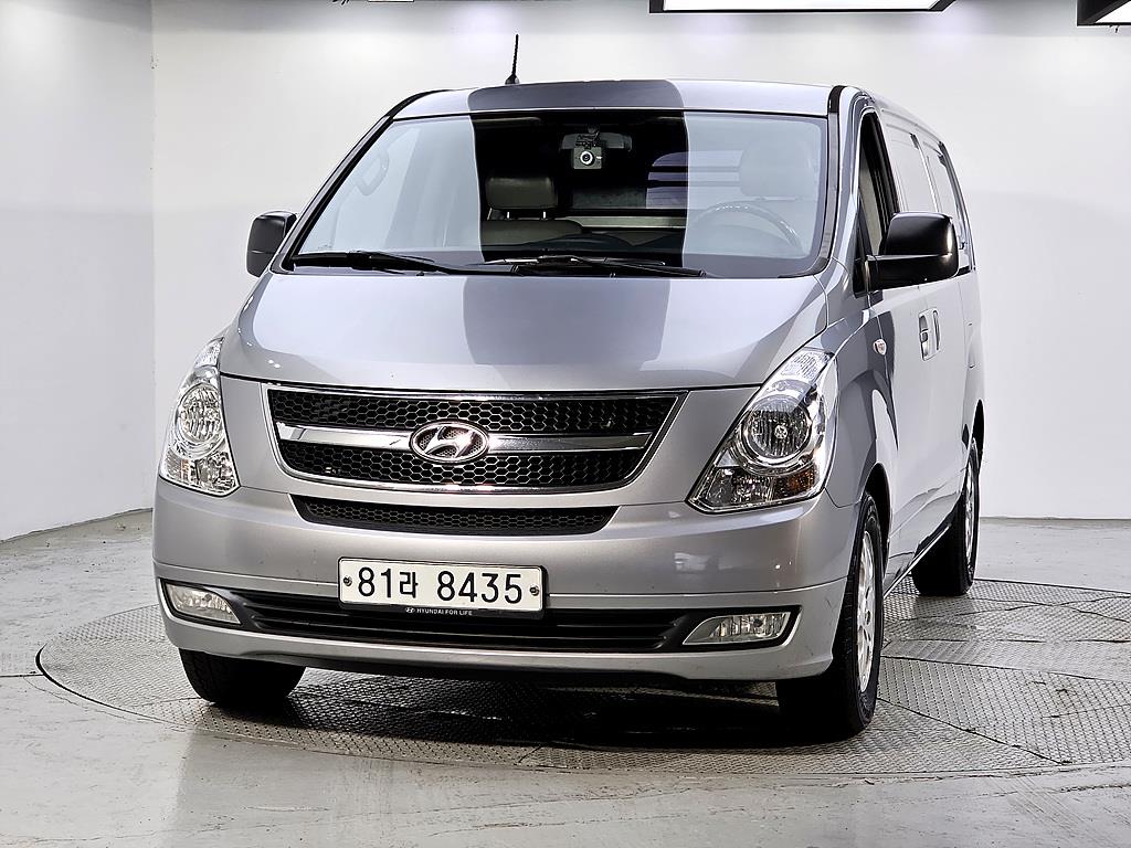 HYUNDAI Starex - Vista 2