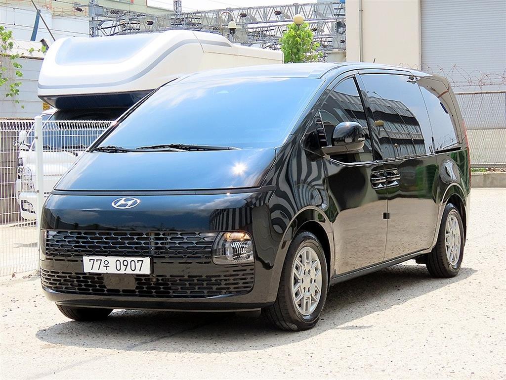 HYUNDAI Staria - Vista 2