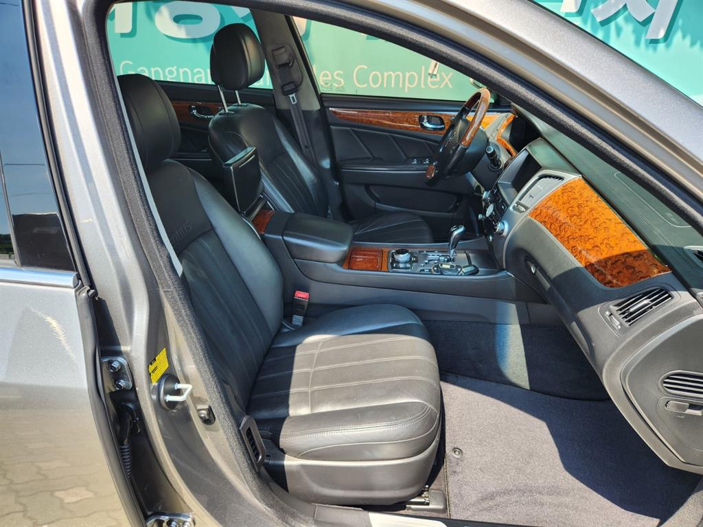 HYUNDAI Equus - Vista 11