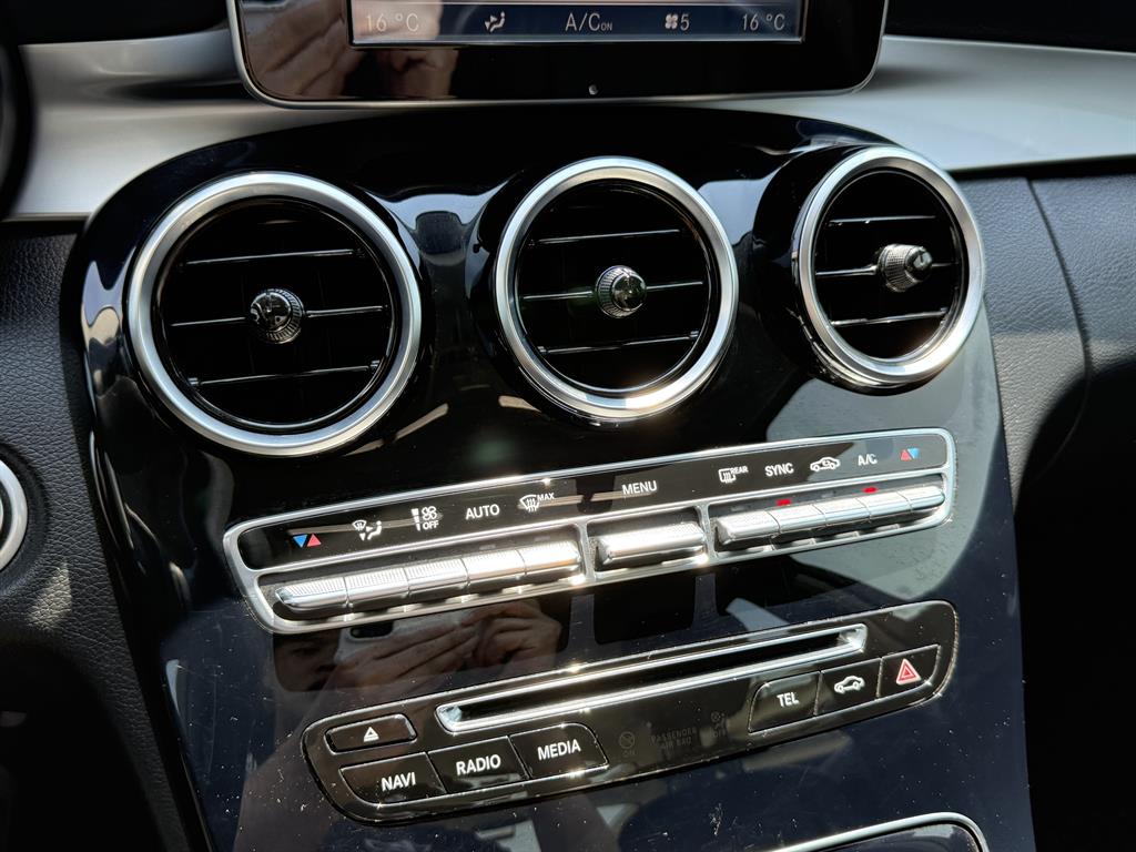 Mercedes Benz C Class - Vista 12