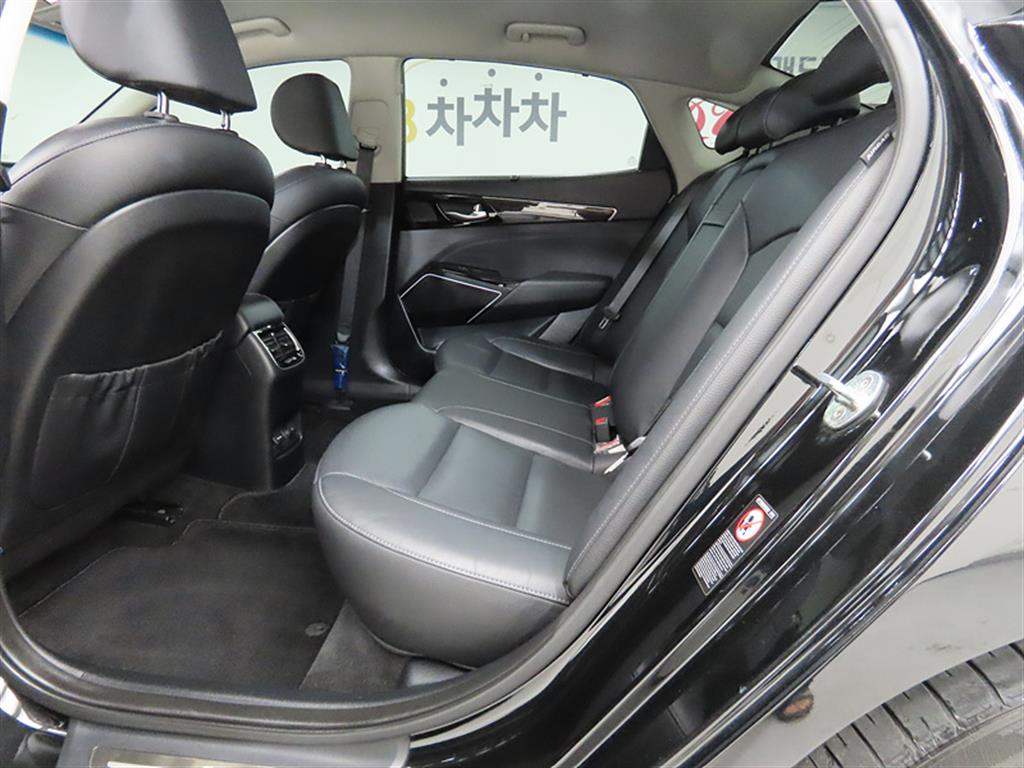 KIA K7 - Vista 8
