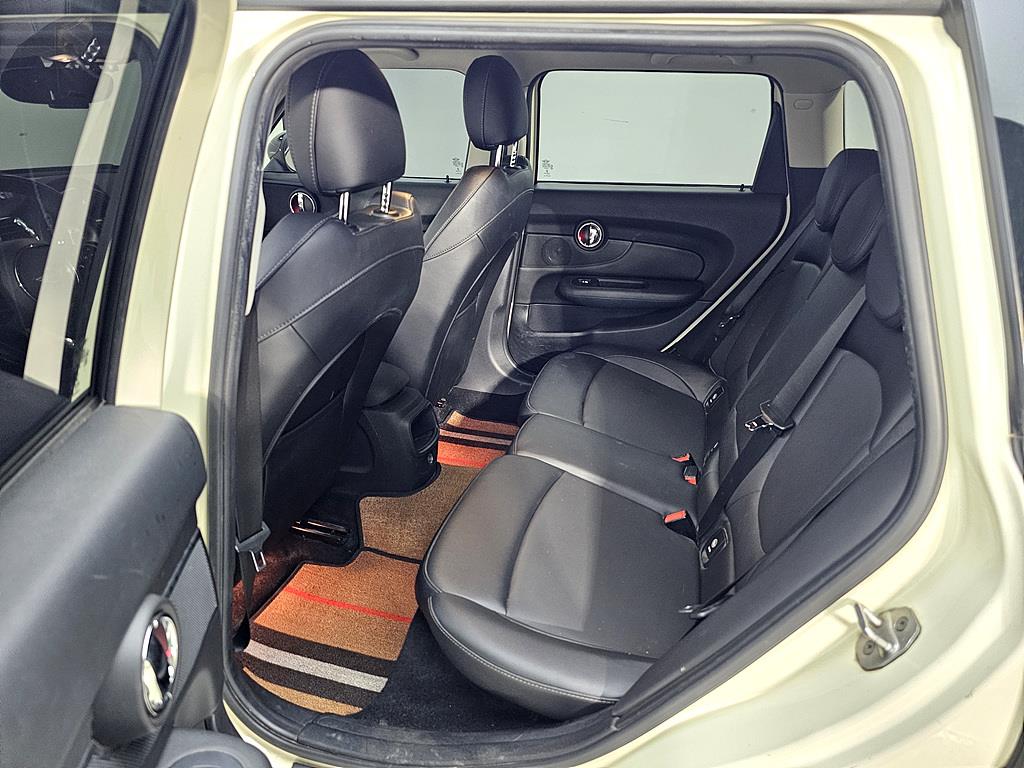 Mini Clubman - Vista 11