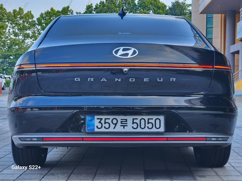 HYUNDAI Grandeur - Vista 6