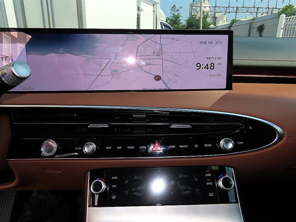 Genesis GV70 2025 Plateado - Importación desde Corea - HF Imports Iquique - Foto 16