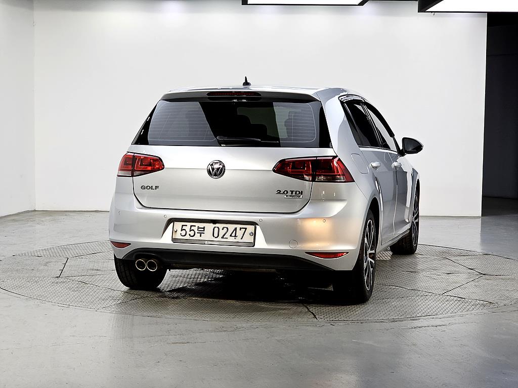 Volkswagen Golf - Vista 3