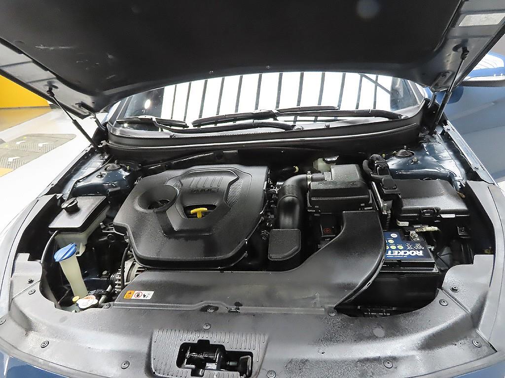 HYUNDAI Sonata - Vista 10