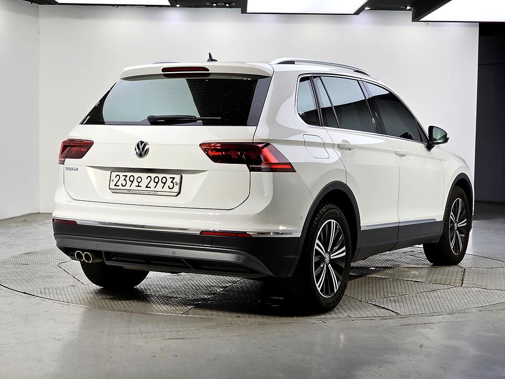 Volkswagen Tiguan - Vista 6