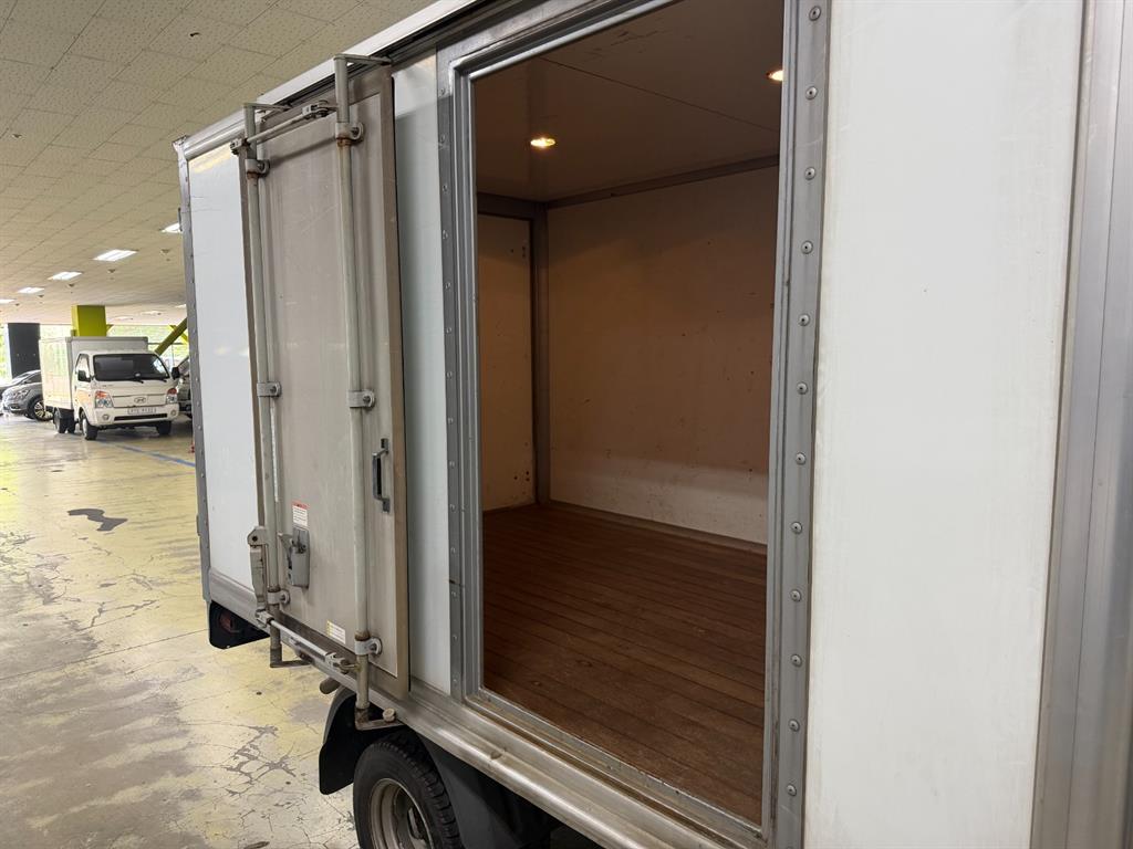 Small Truck tower_built-in tower 2008 Blanco - Importación desde Corea - HF Imports Iquique - Foto 14