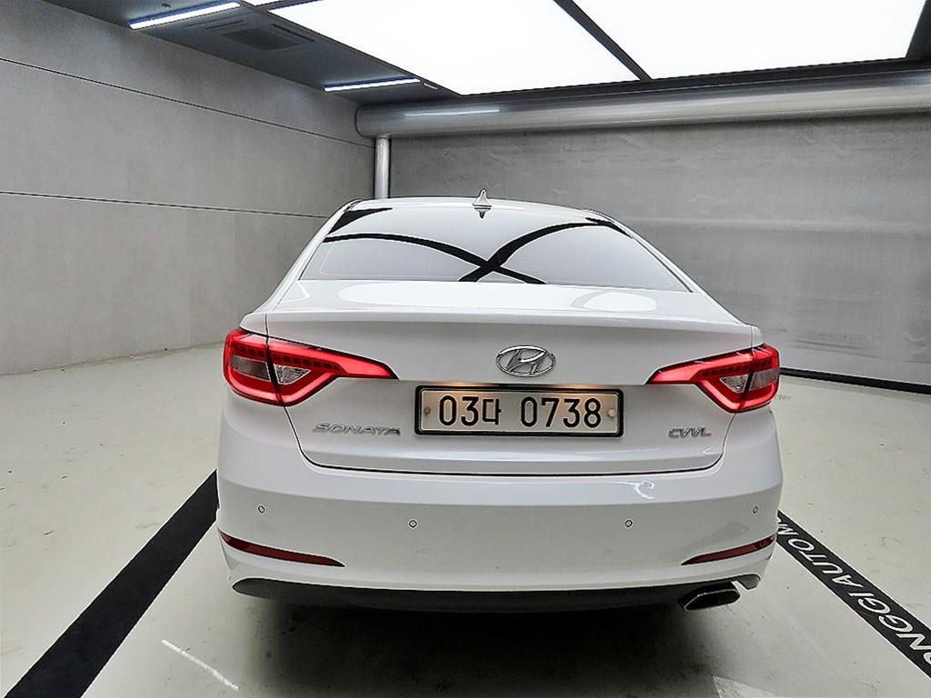 HYUNDAI Sonata - Vista 3