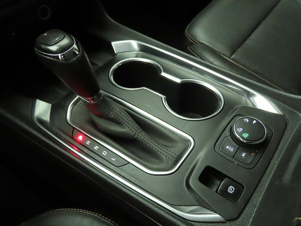 Chevrolet Travers - Vista 12