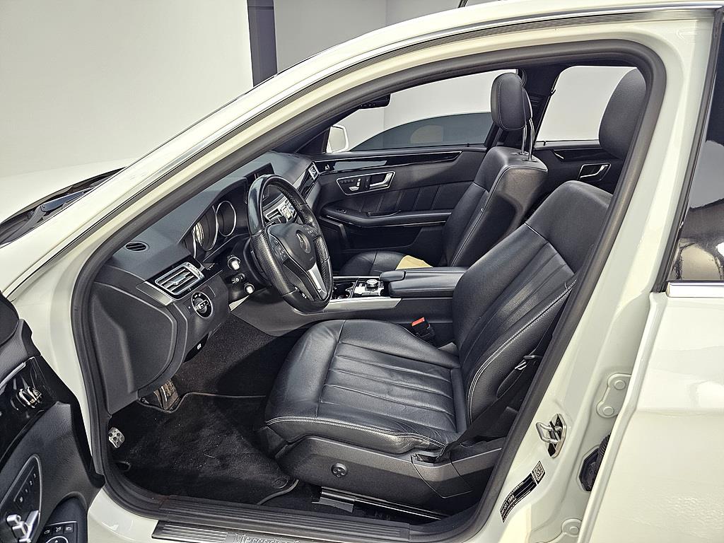 Mercedes Benz E class - Vista 10