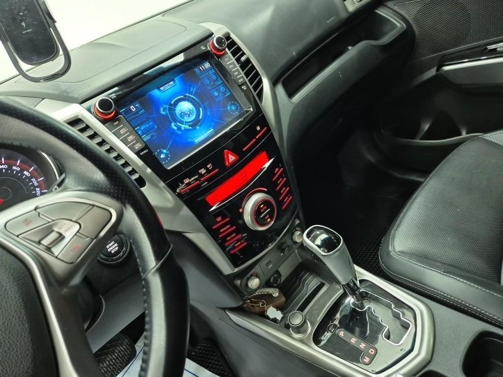 Ssangyong Tivoli - Vista 12