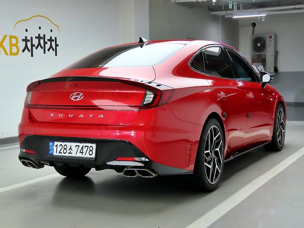 HYUNDAI Sonata - Vista 6