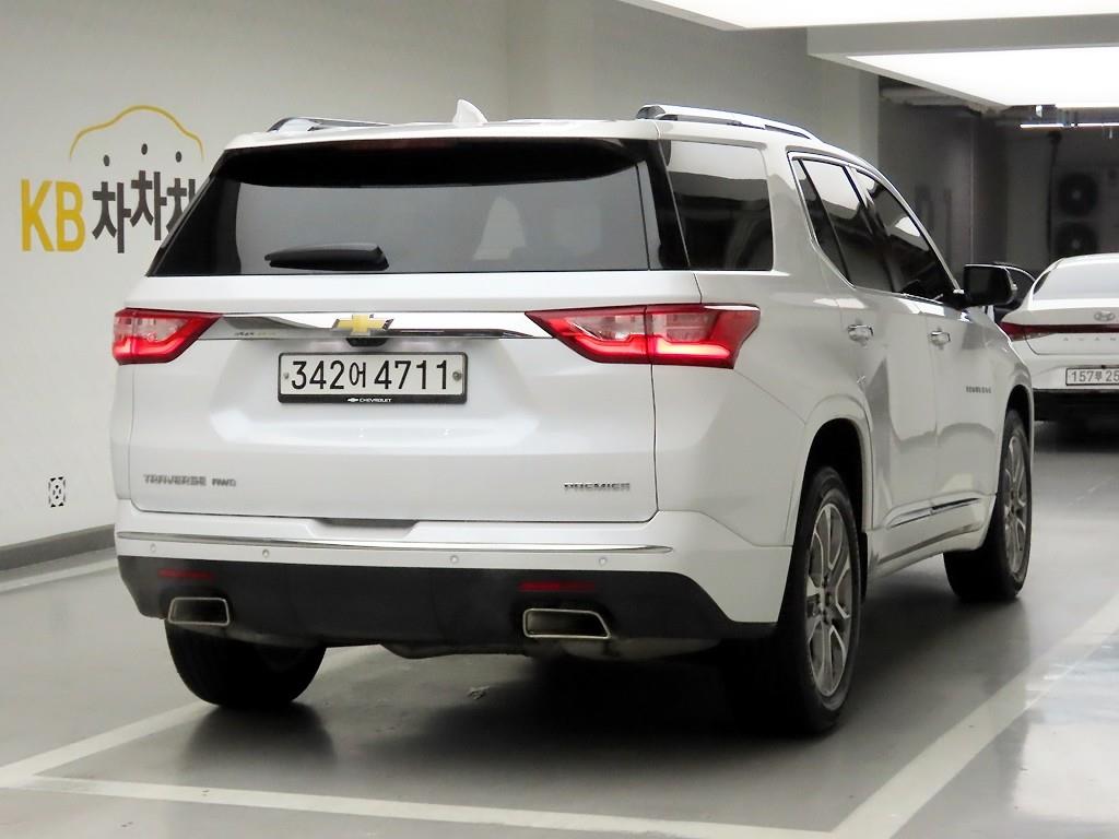 Chevrolet Travers - Vista 6