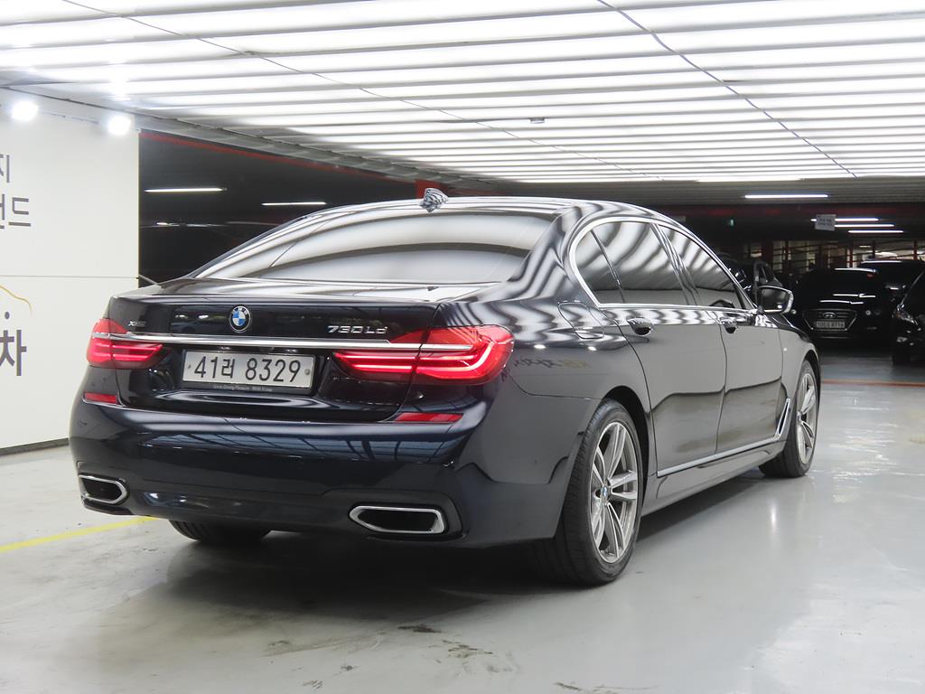 BMW 7 Series - Vista 6