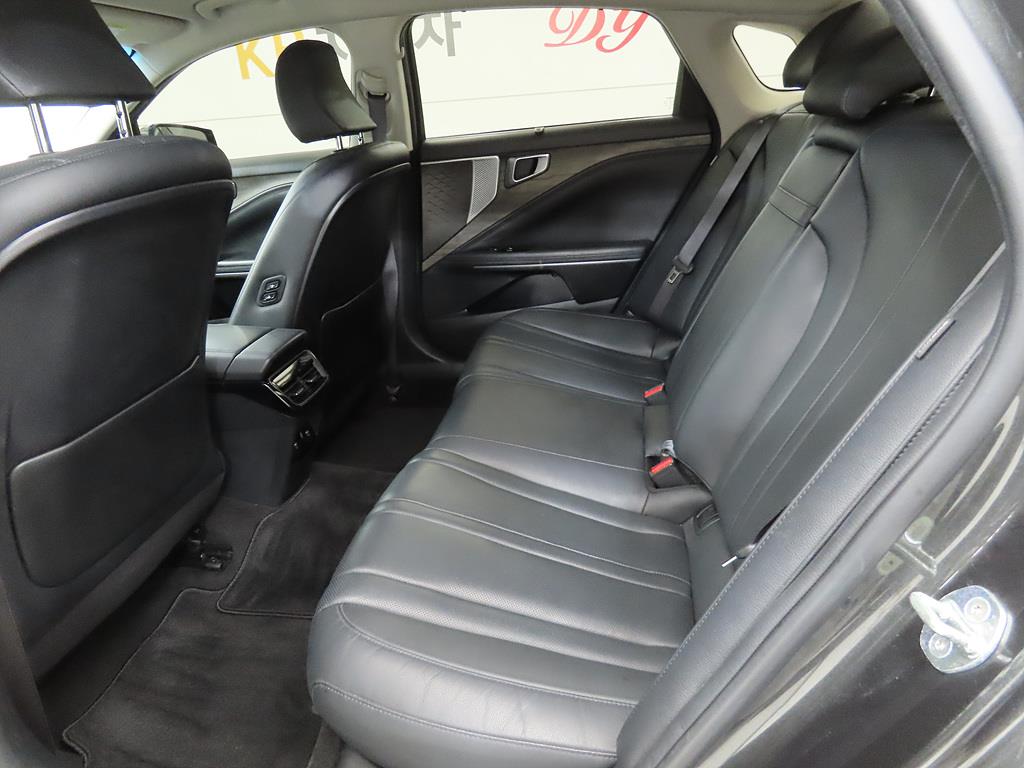 KIA K8 - Vista 9