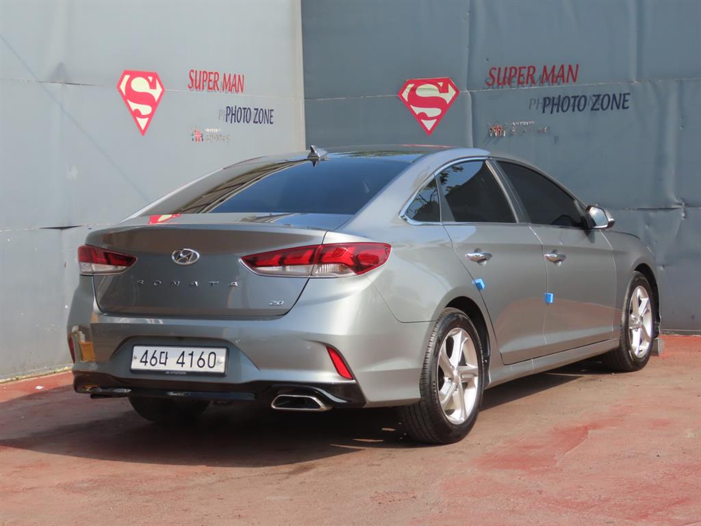 HYUNDAI Sonata - Vista 3