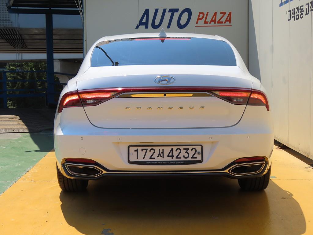 HYUNDAI Grandeur - Vista 6