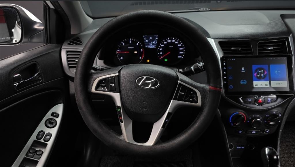 HYUNDAI Accent 2012 Blanco - Importación desde Corea - HF Imports Iquique - Foto 15