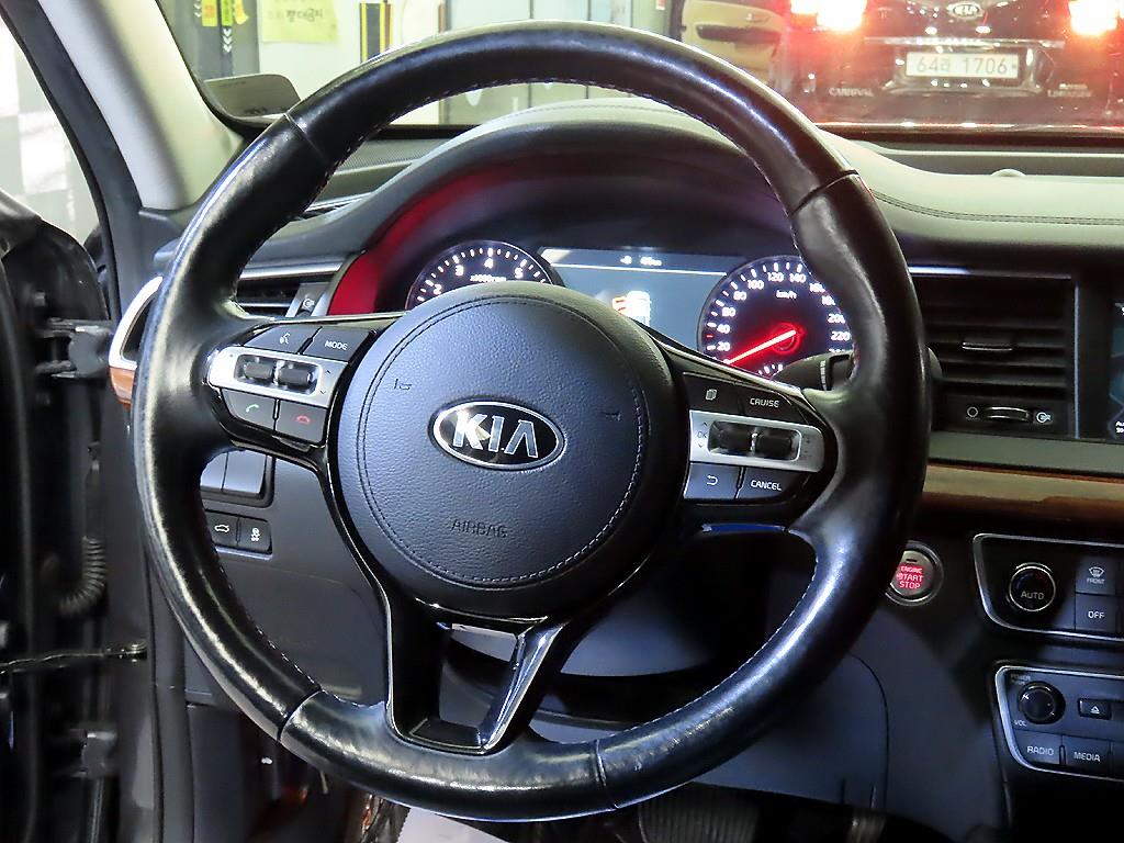 KIA K7 - Vista 10