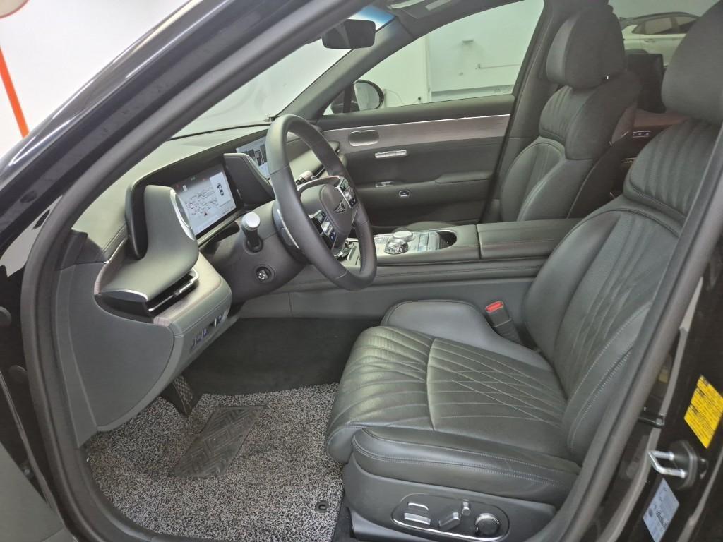 Genesis G90 - Vista 12