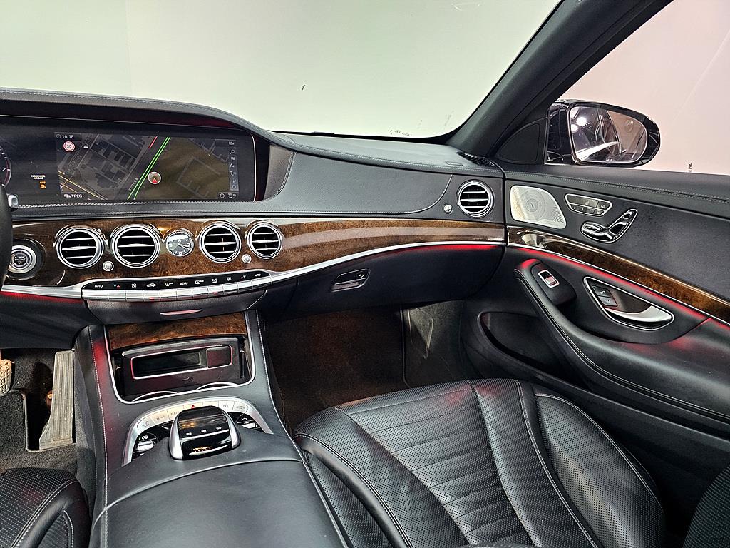 Mercedes Benz S Class - Vista 12