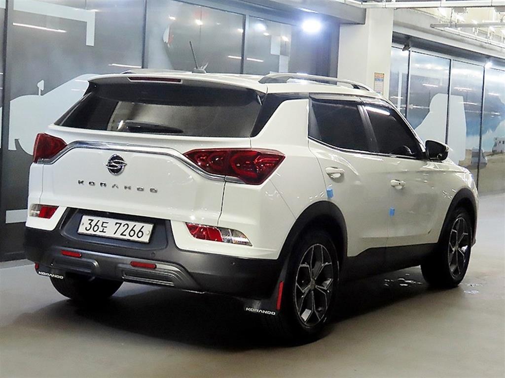 Ssangyong Korando - Vista 6
