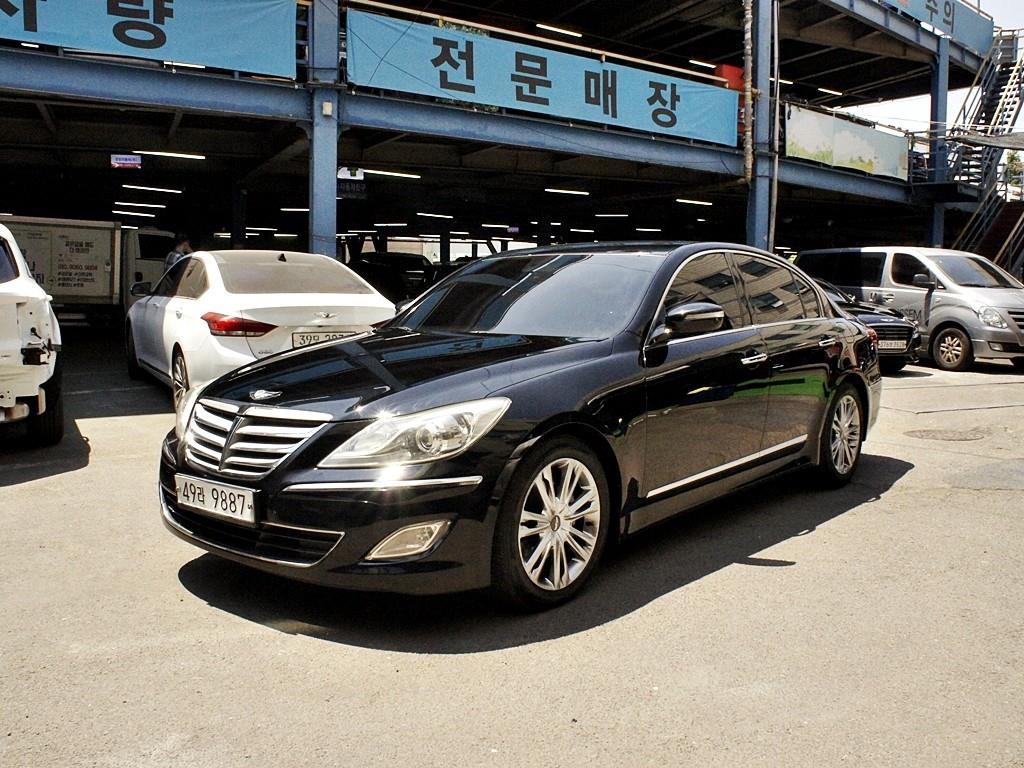 HYUNDAI Genesis - Vista 2