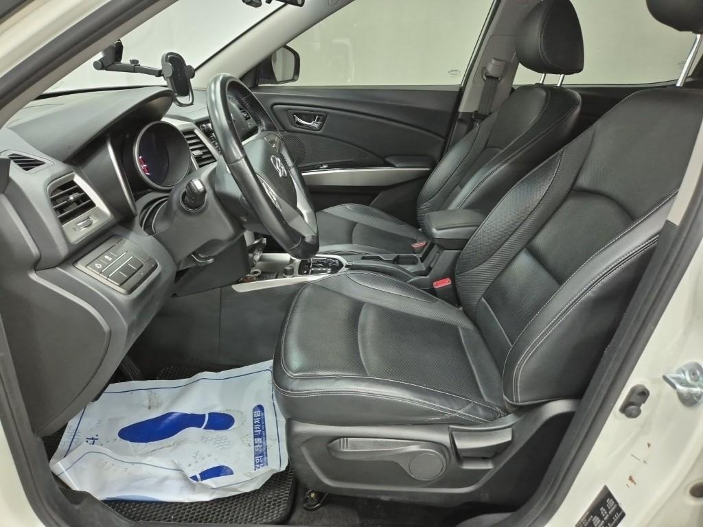 Ssangyong Tivoli 2015 Blanco - Importación desde Corea - HF Imports Iquique - Foto 13