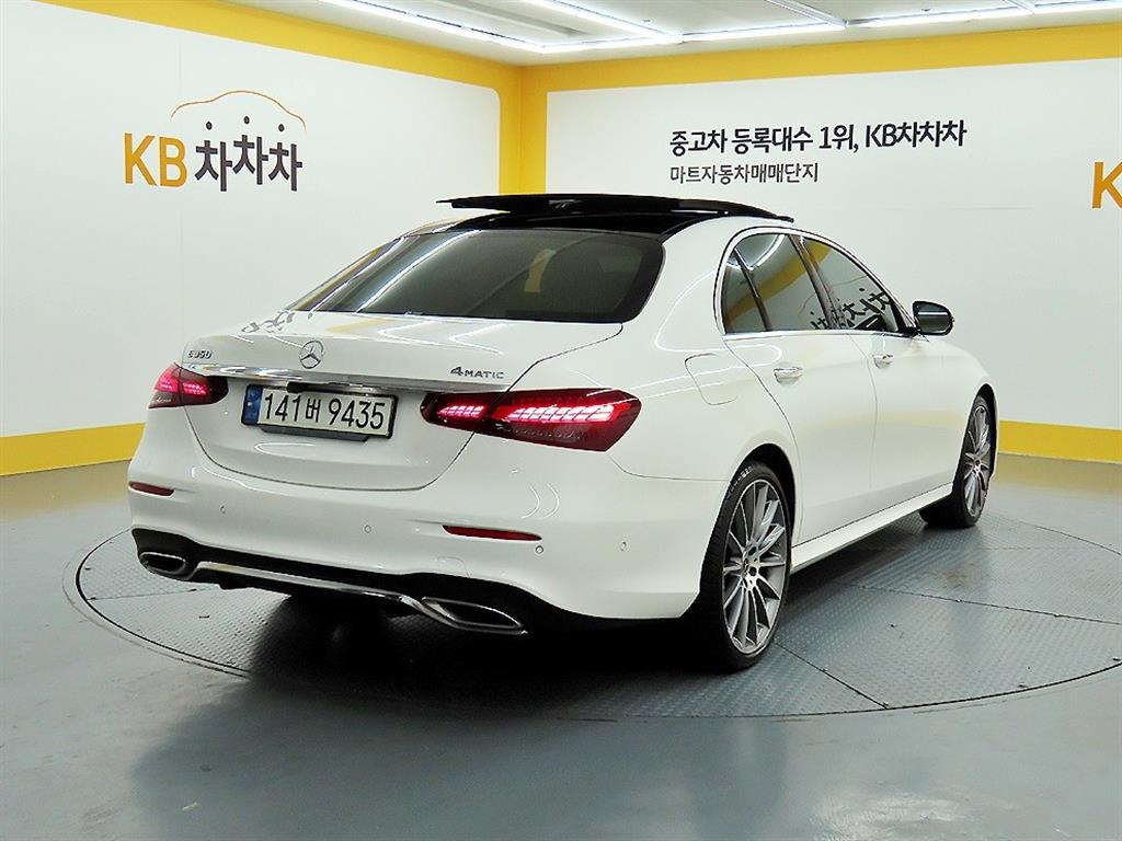 Mercedes Benz E class - Vista 6