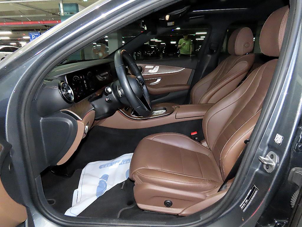 Mercedes Benz E class - Vista 8