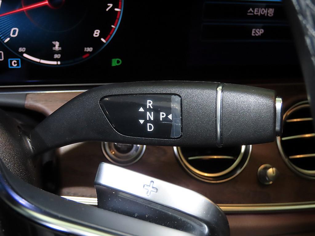 Mercedes Benz E class 2023 Gris - Importación desde Corea - HF Imports Iquique - Foto 15