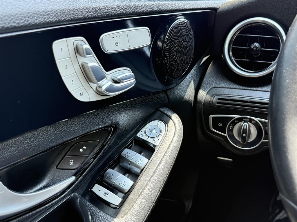 Mercedes Benz C Class 2017 Blanco - Importación desde Corea - HF Imports Iquique - Foto 18