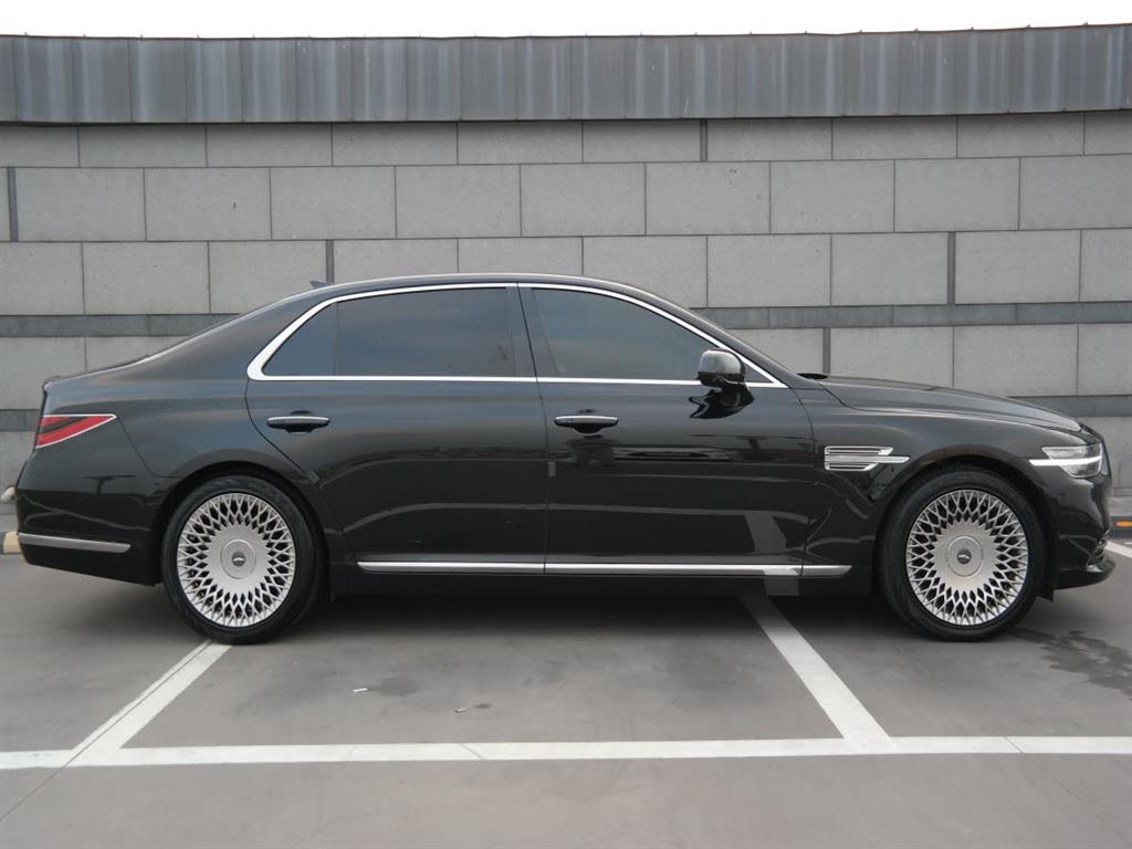 Genesis G90 - Vista 7