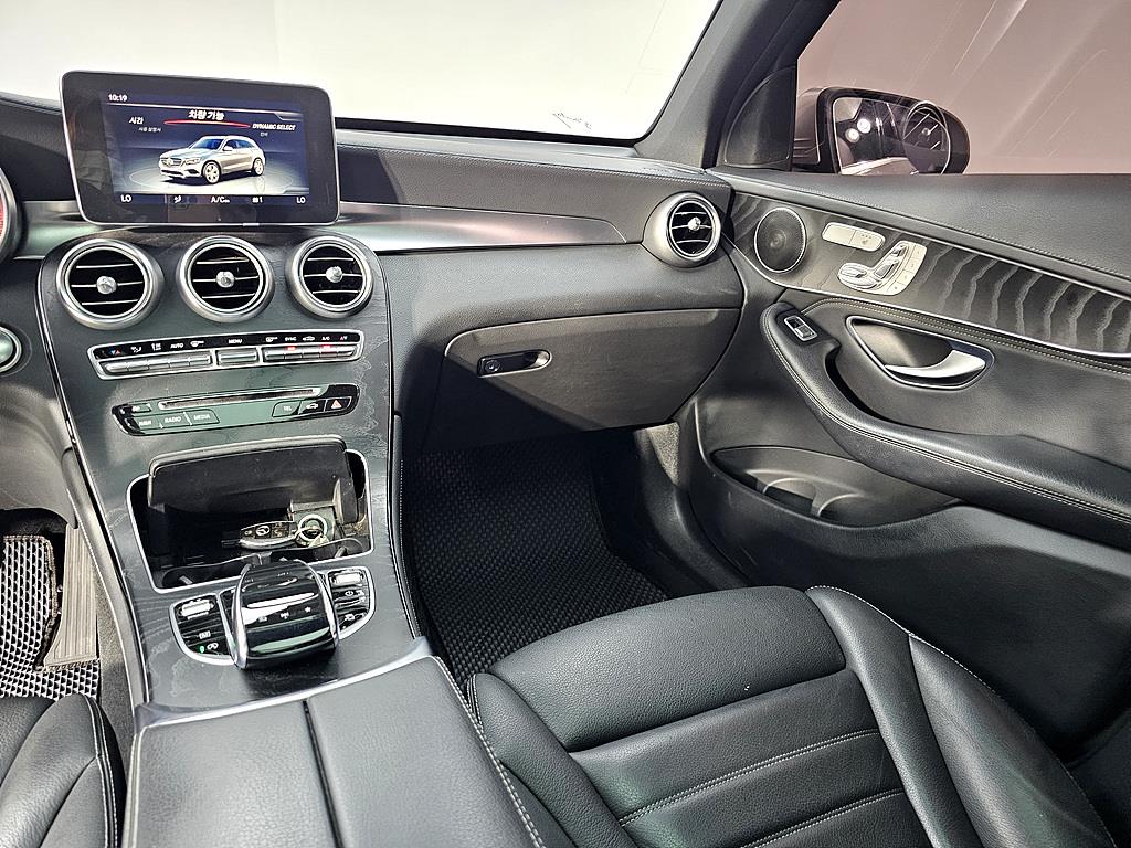 Mercedes Benz GLC Class - Vista 12