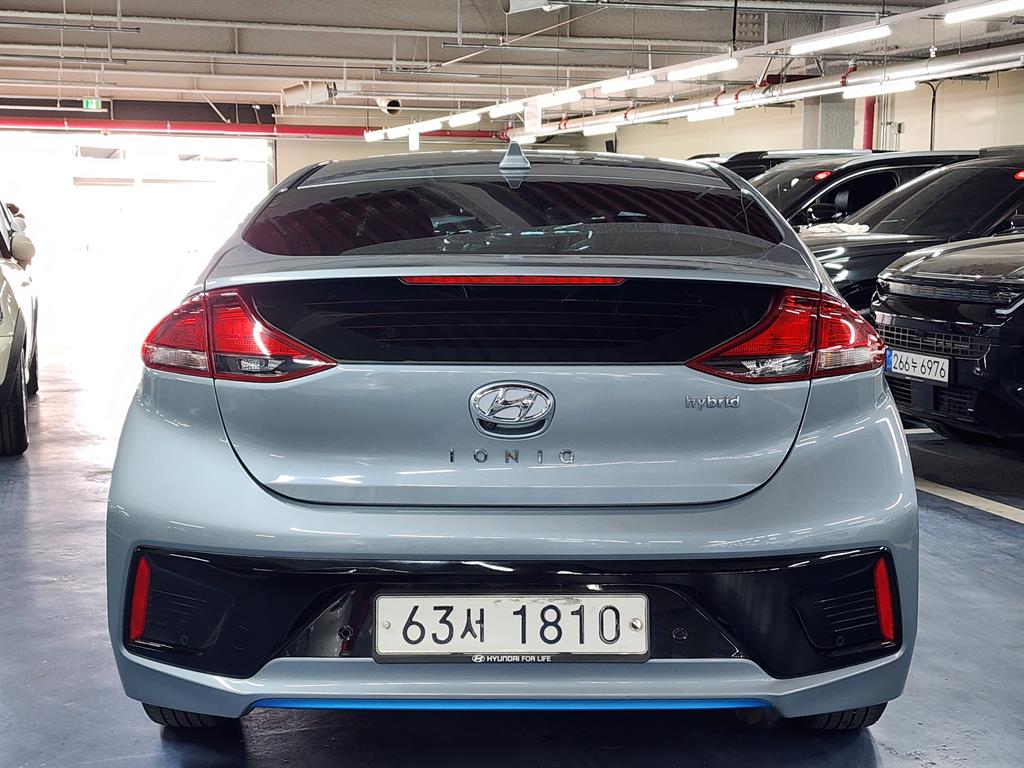 HYUNDAI Ioniq - Vista 6