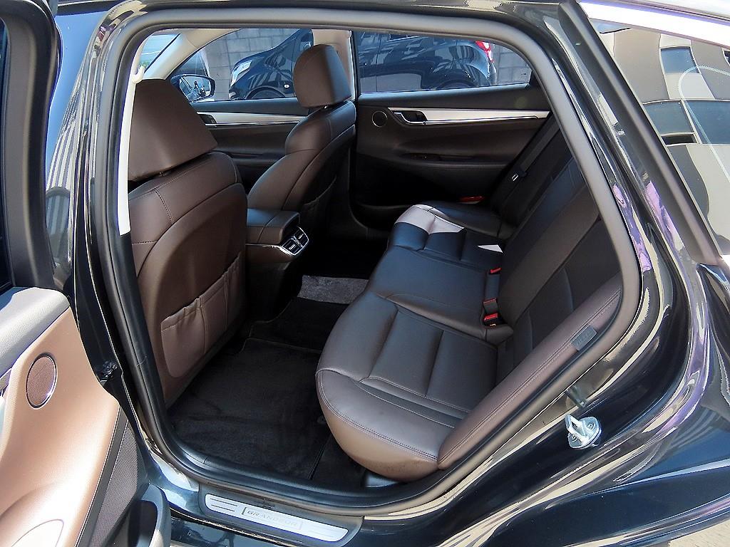 HYUNDAI Grandeur - Vista 8