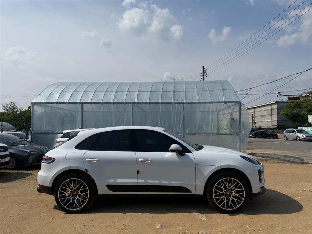 Porsche Macan - Vista 3