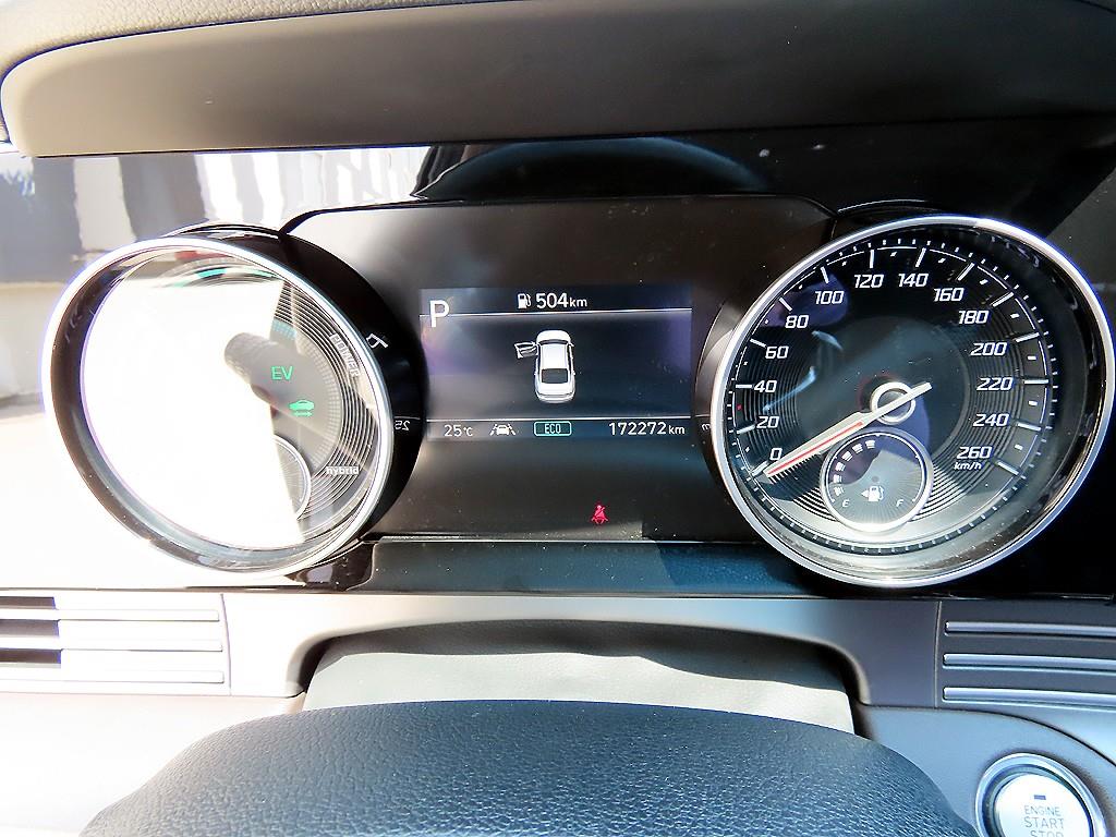 HYUNDAI Grandeur - Vista 11