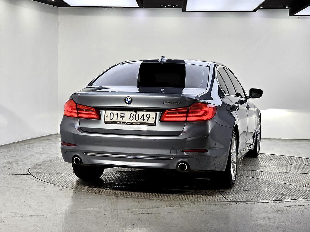 BMW 5 Series - Vista 3