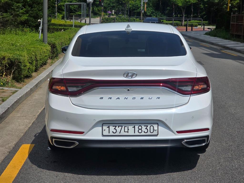 HYUNDAI Grandeur - Vista 3