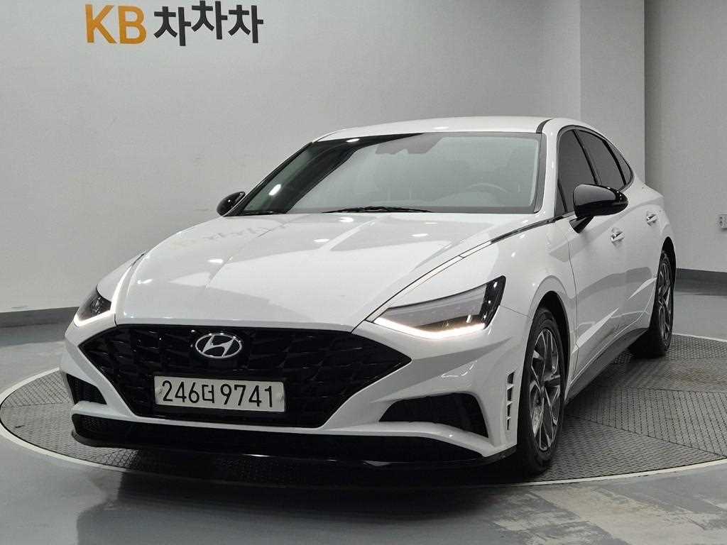 HYUNDAI Sonata 2022 Blanco - Importación desde Corea - HF Imports Iquique - Foto 1