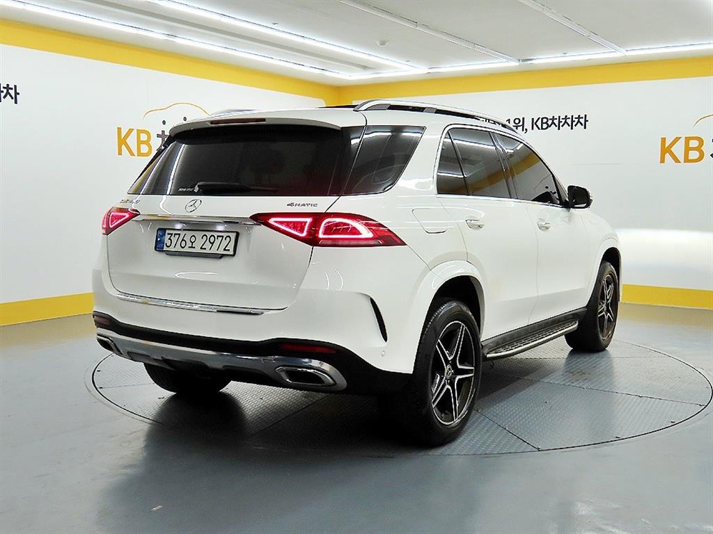 Mercedes Benz GLE Class - Vista 6