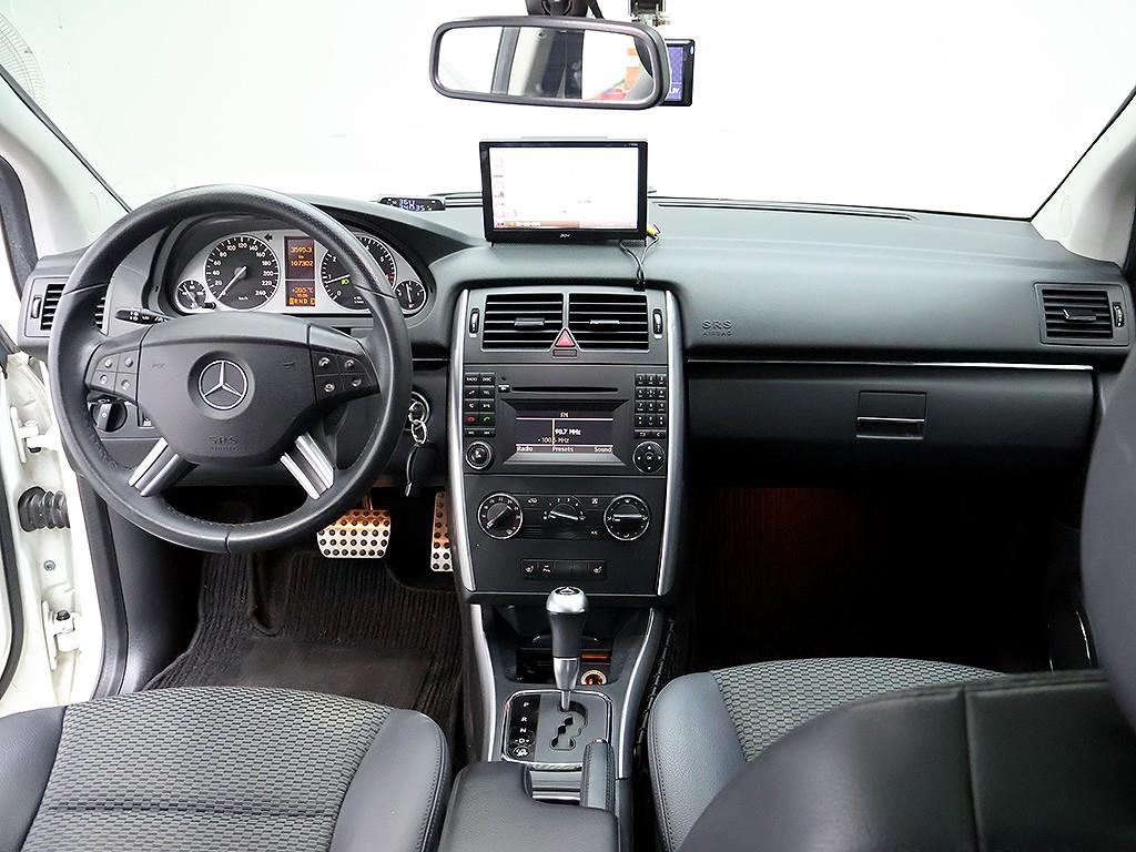 Mercedes Benz B Class (MY B) - Vista 7