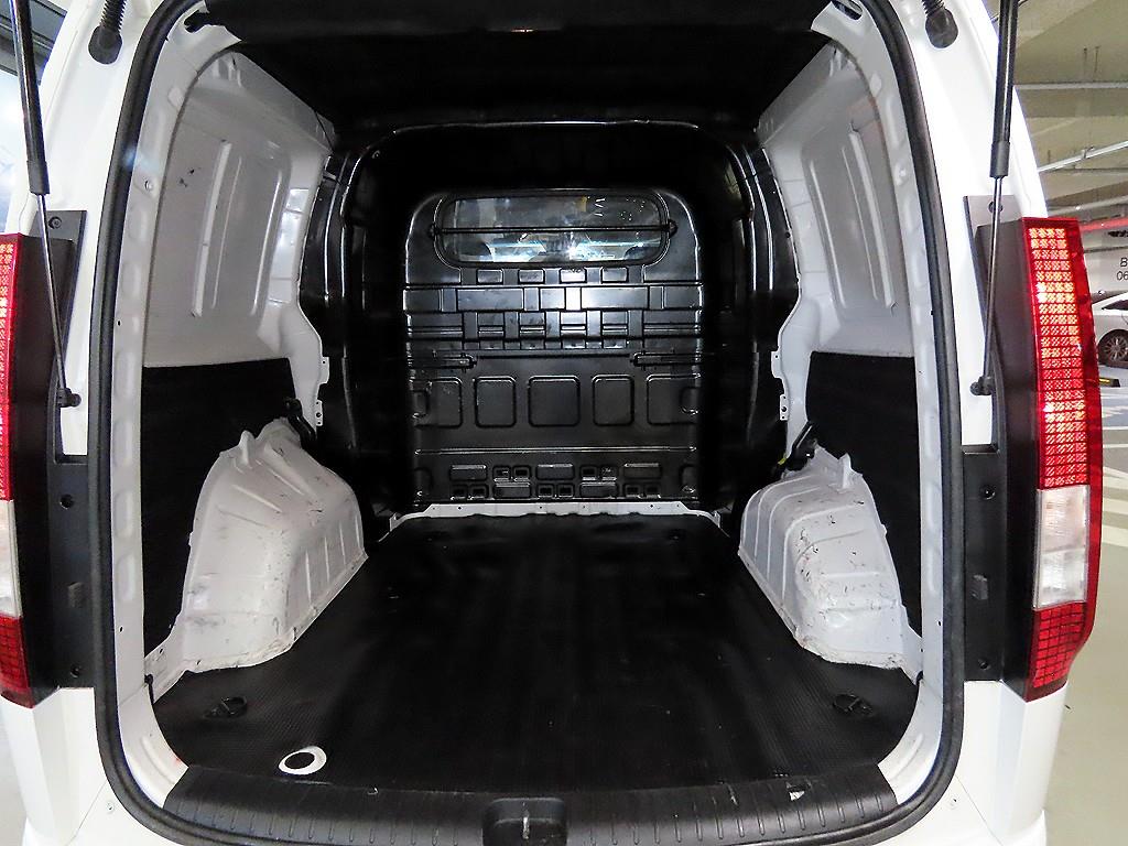 HYUNDAI Staria 2022 Blanco - Importación desde Corea - HF Imports Iquique - Foto 18