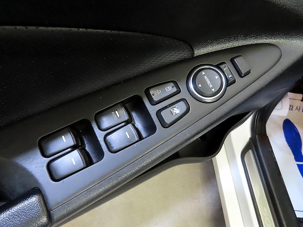 HYUNDAI Sonata 2011 Blanco - Importación desde Corea - HF Imports Iquique - Foto 15