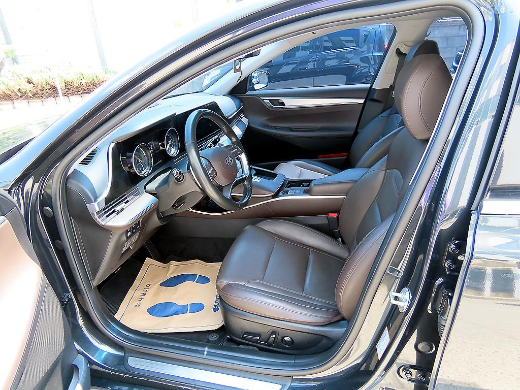 HYUNDAI Grandeur - Vista 7